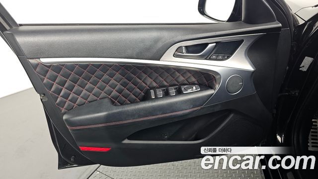 Genesis G70 2018 — photo 14