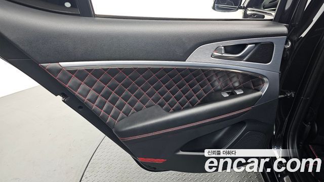 Genesis G70 2018 — photo 15