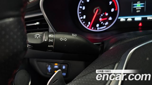 Genesis G70 2018 — photo 27