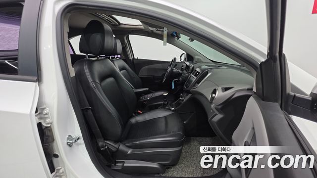 Chevrolet Korea Aveo 2013 — photo 10