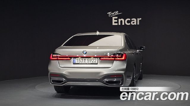 BMW 7-Series 2020 — photo 4