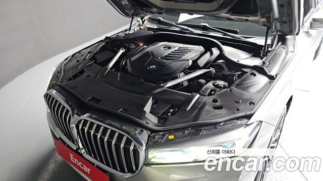 BMW 7-Series 2020 — photo 6