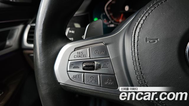 BMW 7-Series 2020 — photo 30