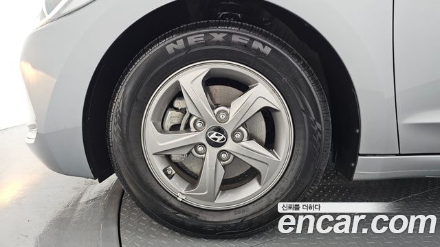 Hyundai AVANTE 2017 — photo 5