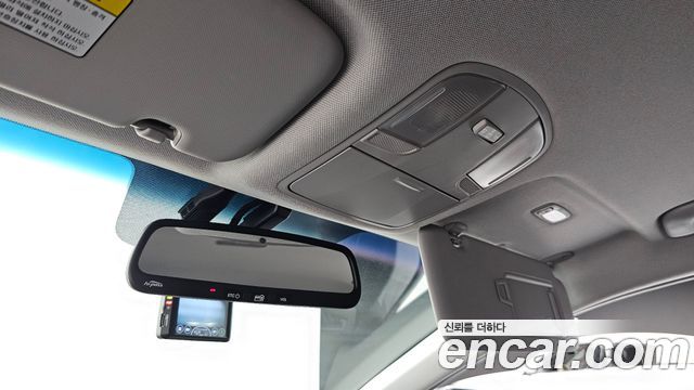 Hyundai AVANTE 2017 — photo 26
