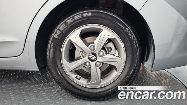 Hyundai AVANTE 2017 — photo 7
