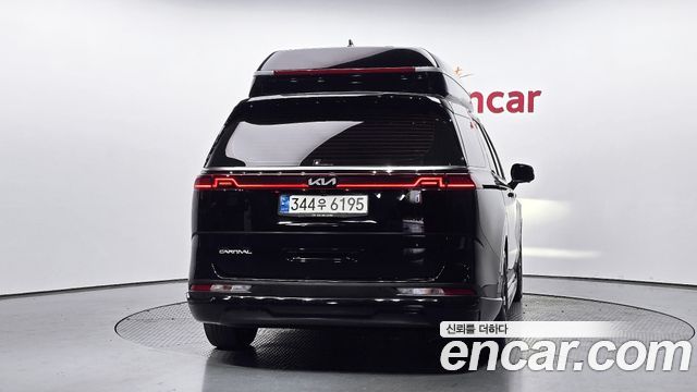 Kia Canival 2023 — photo 4