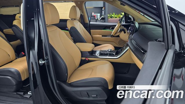 Kia Canival 2023 — photo 13