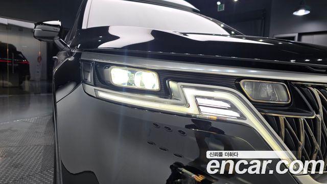 Kia Canival 2023 — photo 8
