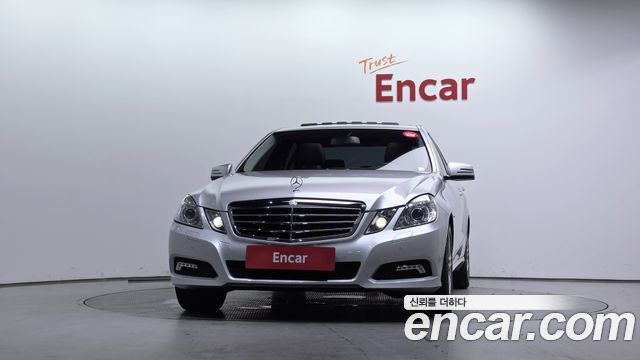 Mercedes-Benz E-Class 2010 — photo 3