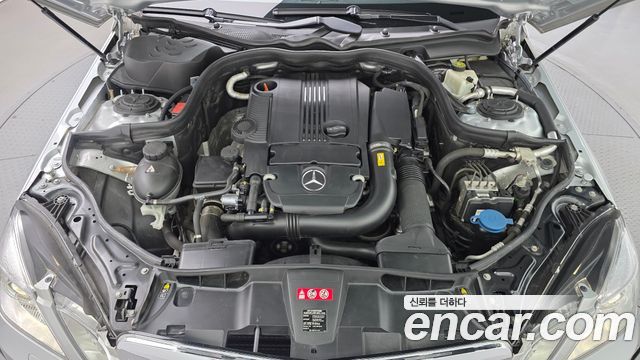 Mercedes-Benz E-Class 2010 — photo 6