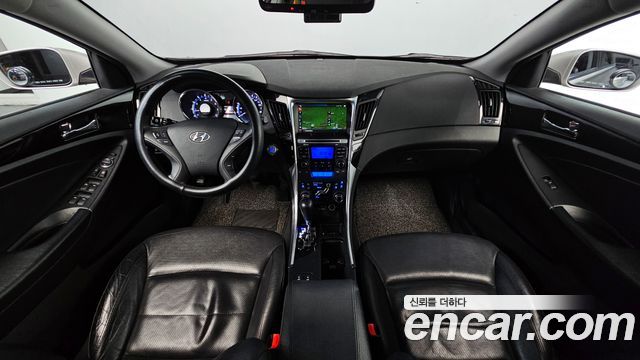 Hyundai Sonata 2011 — photo 7