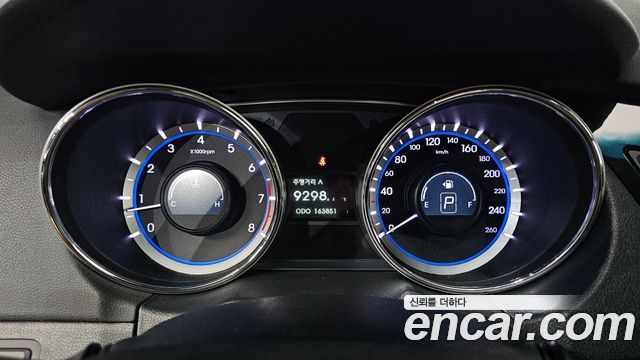 Hyundai Sonata 2011 — photo 8
