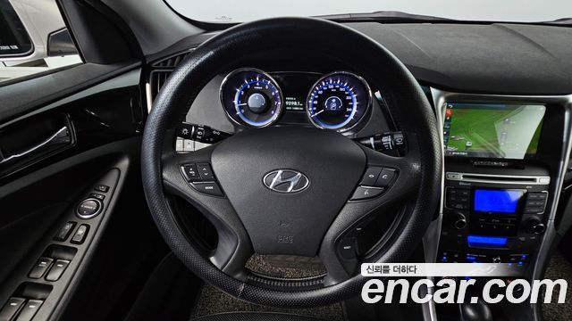 Hyundai Sonata 2011 — photo 20