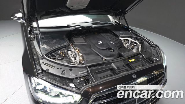 Mercedes-Benz S-Class 2021 — photo 6