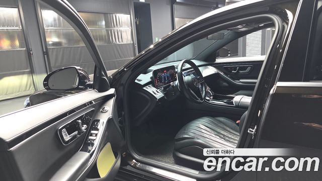 Mercedes-Benz S-Class 2021 — photo 13