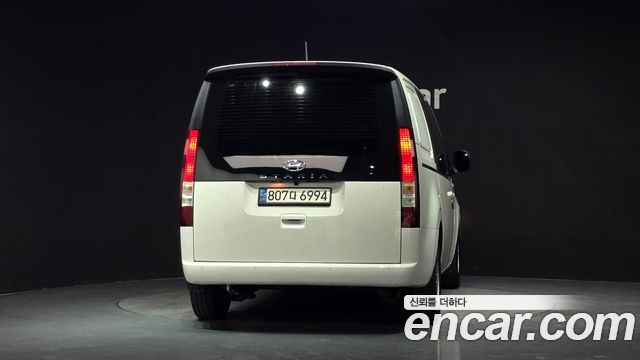 Hyundai Staria 2022 — photo 4