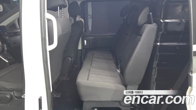 Hyundai Staria 2022 — photo 18