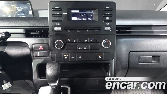 Hyundai Staria 2022 — photo 20