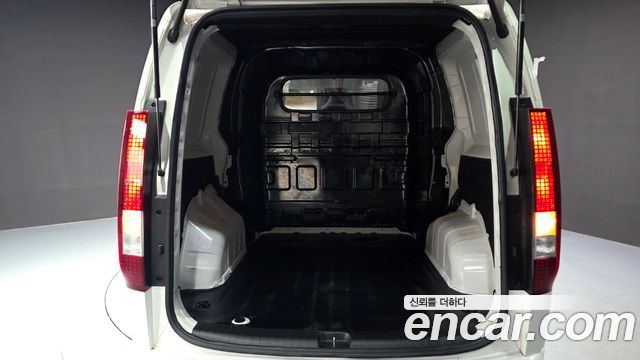 Hyundai Staria 2022 — photo 23