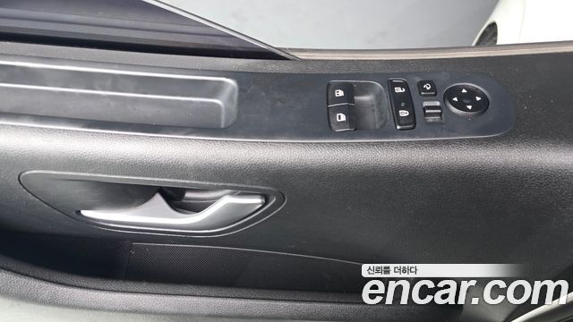Hyundai Staria 2022 — photo 24