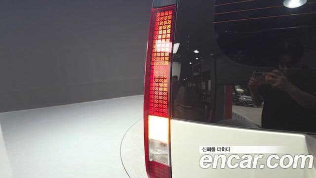 Hyundai Staria 2022 — photo 9