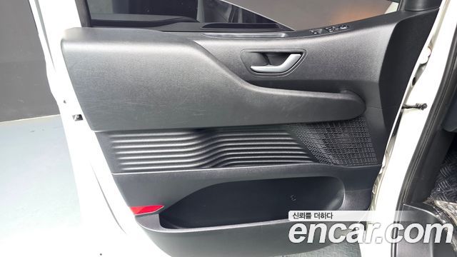 Hyundai Staria 2022 — photo 15