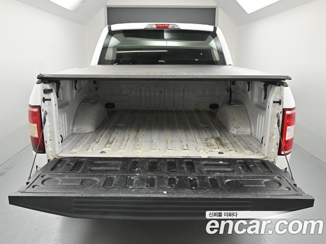 Ford F150 2018 — photo 17