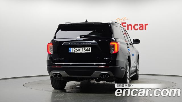 Ford Explorer 2021 — photo 4
