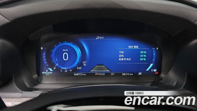 Ford Explorer 2021 — photo 11