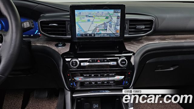 Ford Explorer 2021 — photo 19