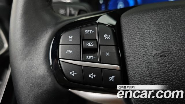 Ford Explorer 2021 — photo 21