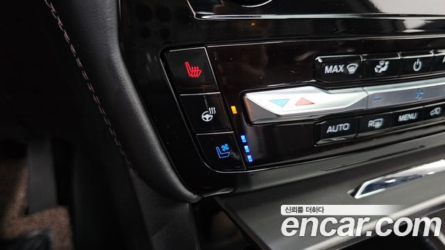 Ford Explorer 2021 — photo 24