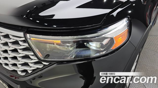 Ford Explorer 2021 — photo 8