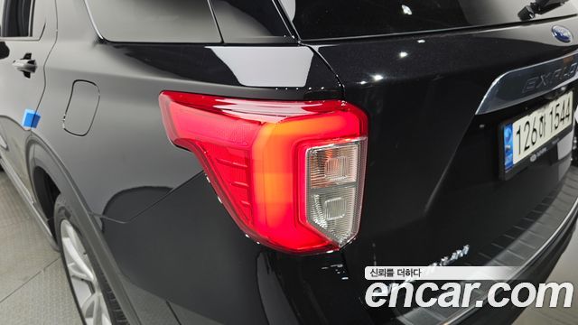 Ford Explorer 2021 — photo 9