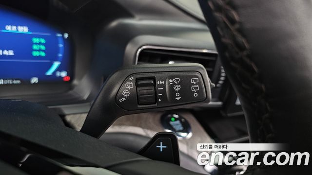 Ford Explorer 2021 — photo 27