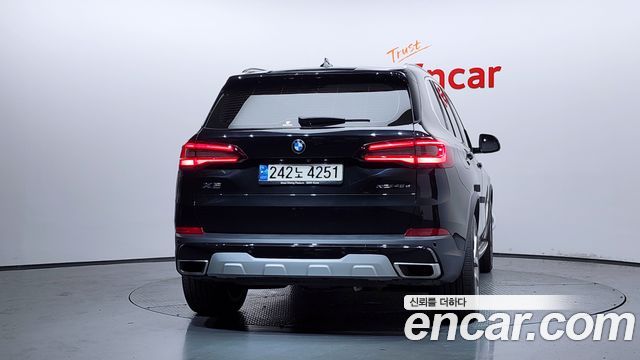 BMW X5 2021 — photo 4