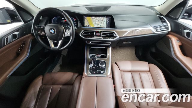 BMW X5 2021 — photo 7