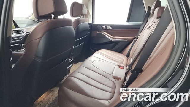 BMW X5 2021 — photo 11