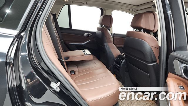 BMW X5 2021 — photo 12