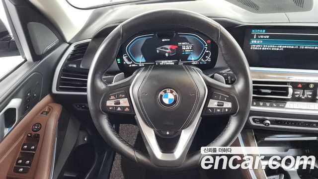 BMW X5 2021 — photo 14