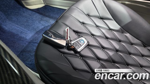 BMW i8 2015 — photo 22