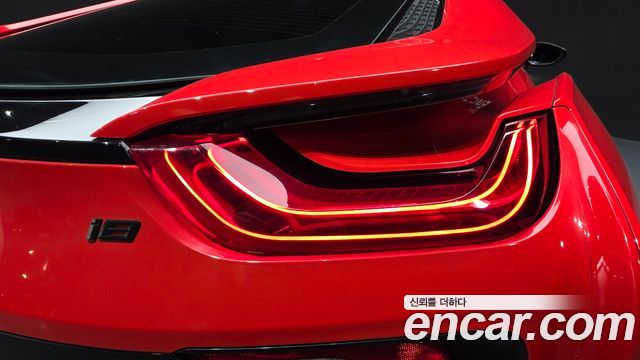 BMW i8 2015 — photo 9