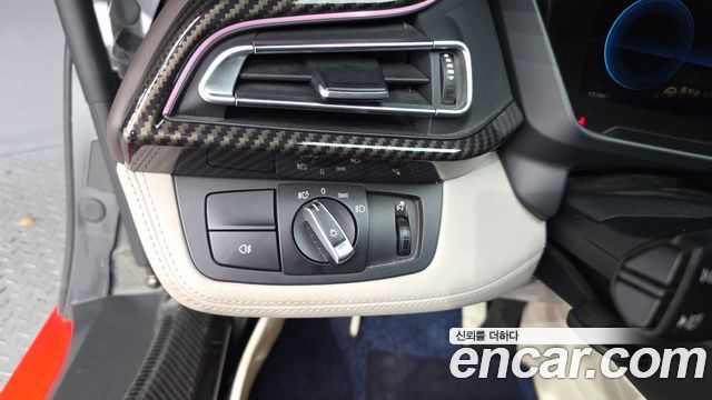 BMW i8 2015 — photo 28