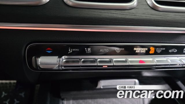 Mercedes-Benz GLE-Class 2025 — photo 20