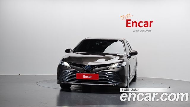 Toyota Camry 2019 — photo 3
