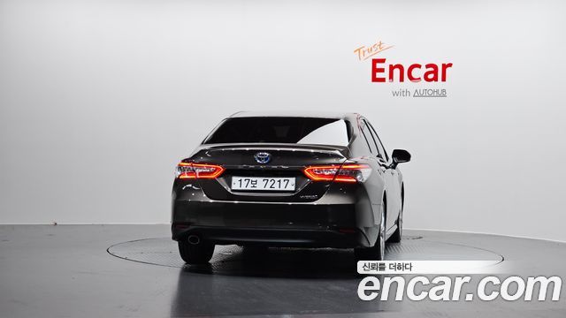 Toyota Camry 2019 — photo 4