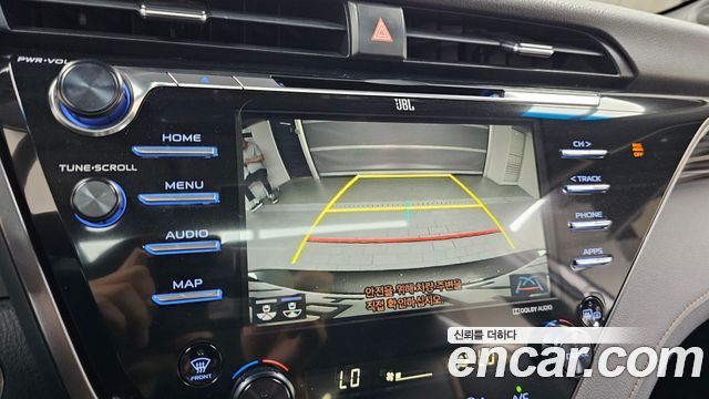 Toyota Camry 2019 — photo 21