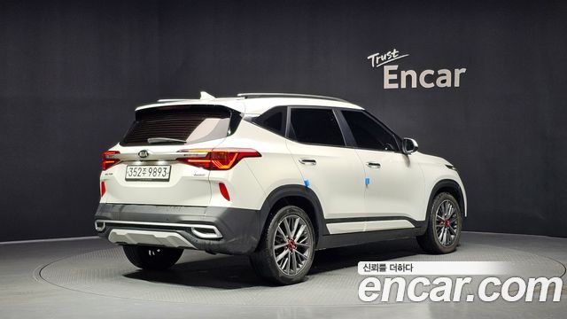Kia Seltos 2020 — photo 2