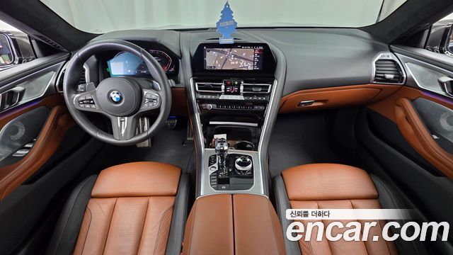 BMW 8-Series 2022 — photo 10